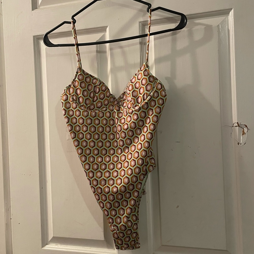 Zara swimsuit - Picture 1 of 4